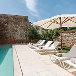 Santanyi\'S Hidden Gem - A Townhouse With Soul