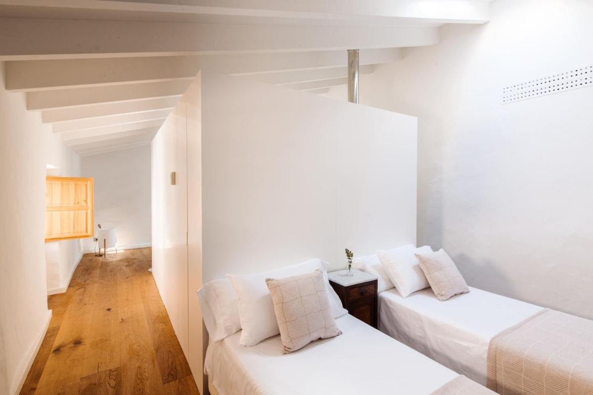Santanyi's Hidden Gem - A Townhouse With Soul Ferienhaus Santanyí