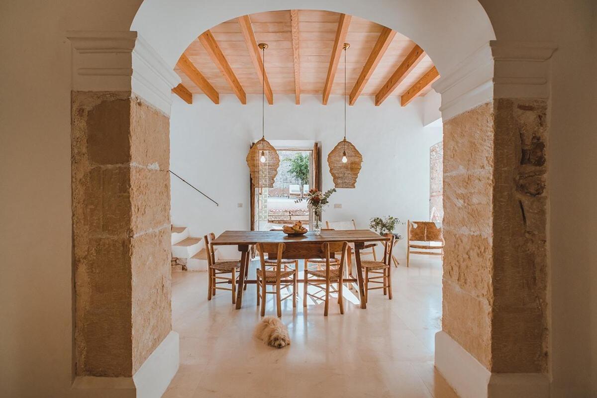 Santanyi's Hidden Gem - A Townhouse With Soul Ferienhaus