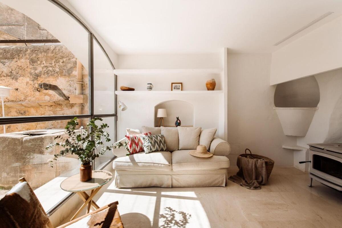 Santanyi's Hidden Gem - A Townhouse With Soul Ferienhaus Santanyí