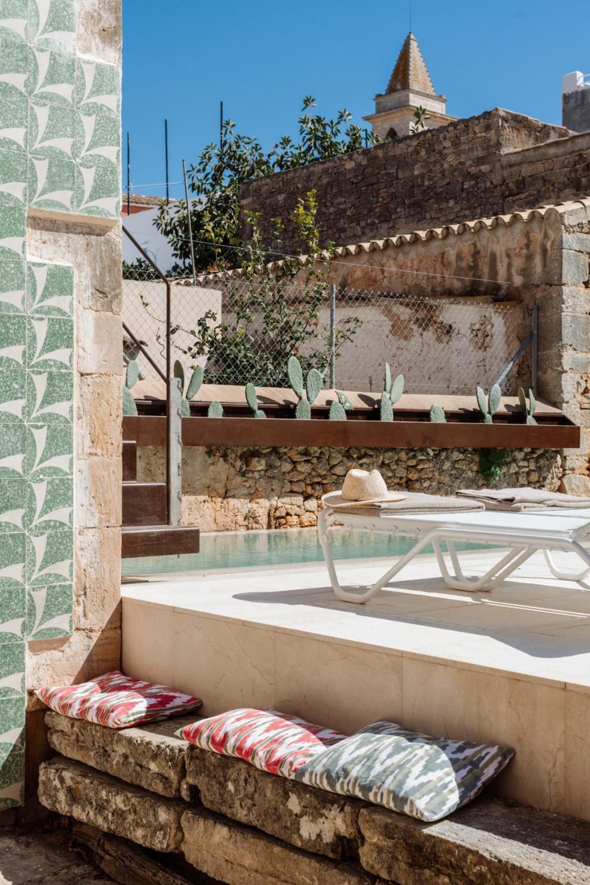 Santanyi's Hidden Gem - A Townhouse With Soul Сasa de vacaciones